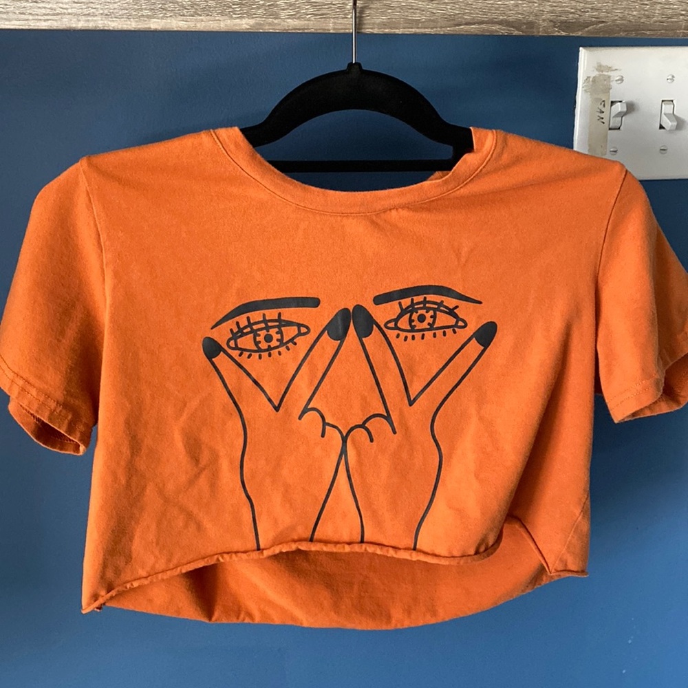 Graphic Tee Crop